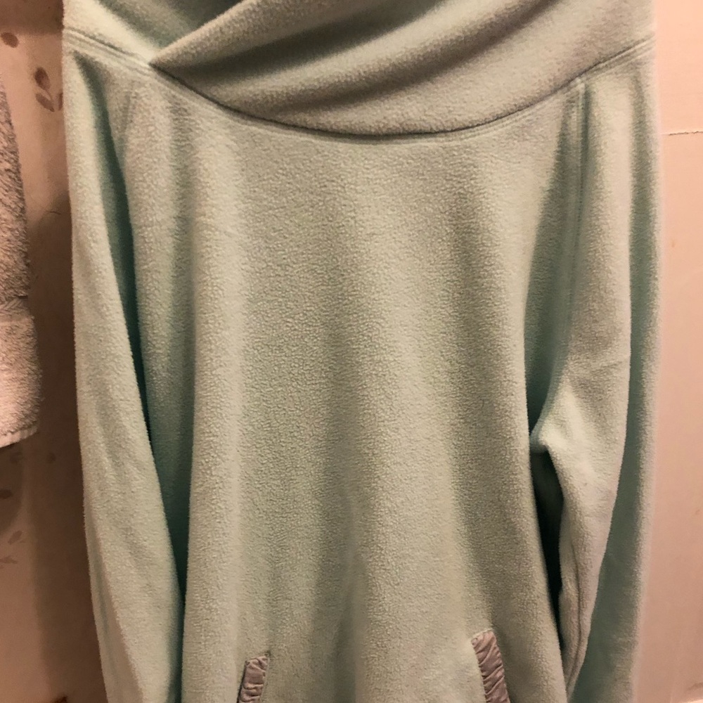 High neck pull over